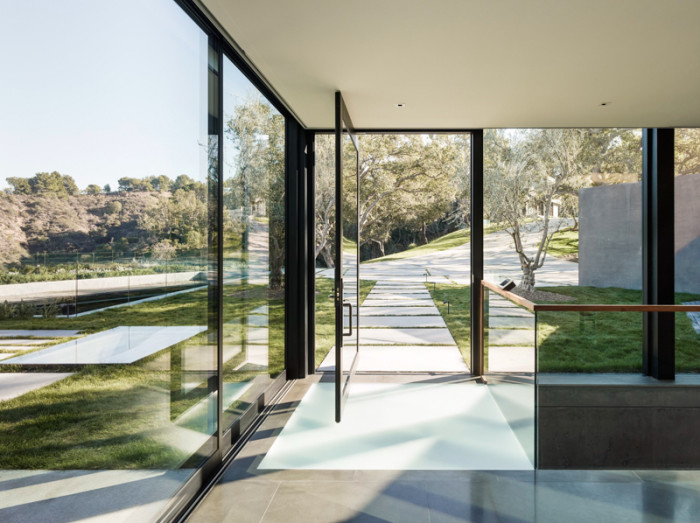 Oak Pass Main House in Beverly Hills by Walker Workshop