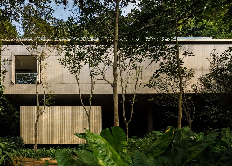 Jungle House in Sao Paulo by Brazilian Architectural Studio MK27