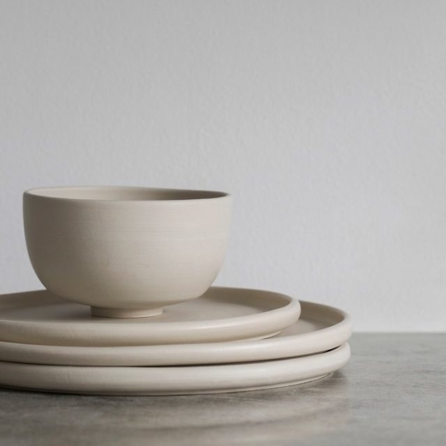 Minimalist Ceramics by Ida Svardstrom x Melo Studio