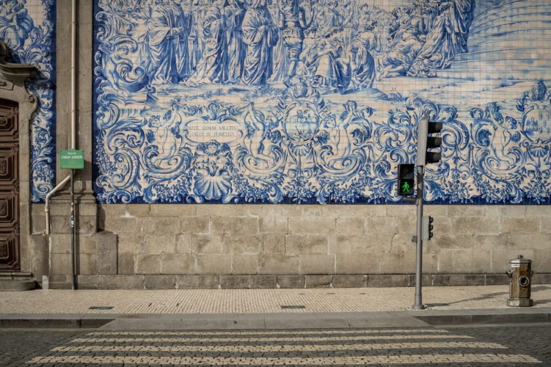 Porto Crossing, Portugal - Photographer Manolo Ameixa Portuguese Streets x Peaceful Atlantic Coast