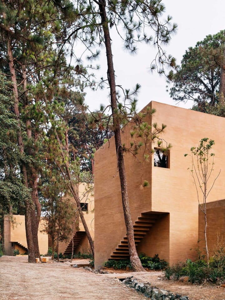 Houses Designed by Taller Hector Barroso Above Valle de Bravo