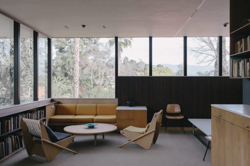 The Neutra House by Architect Richard Neutra in Los Altos, California - Photographer Justin Chung