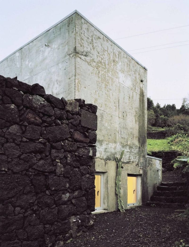 Pico Island House renovated by SAMI Arquitectos