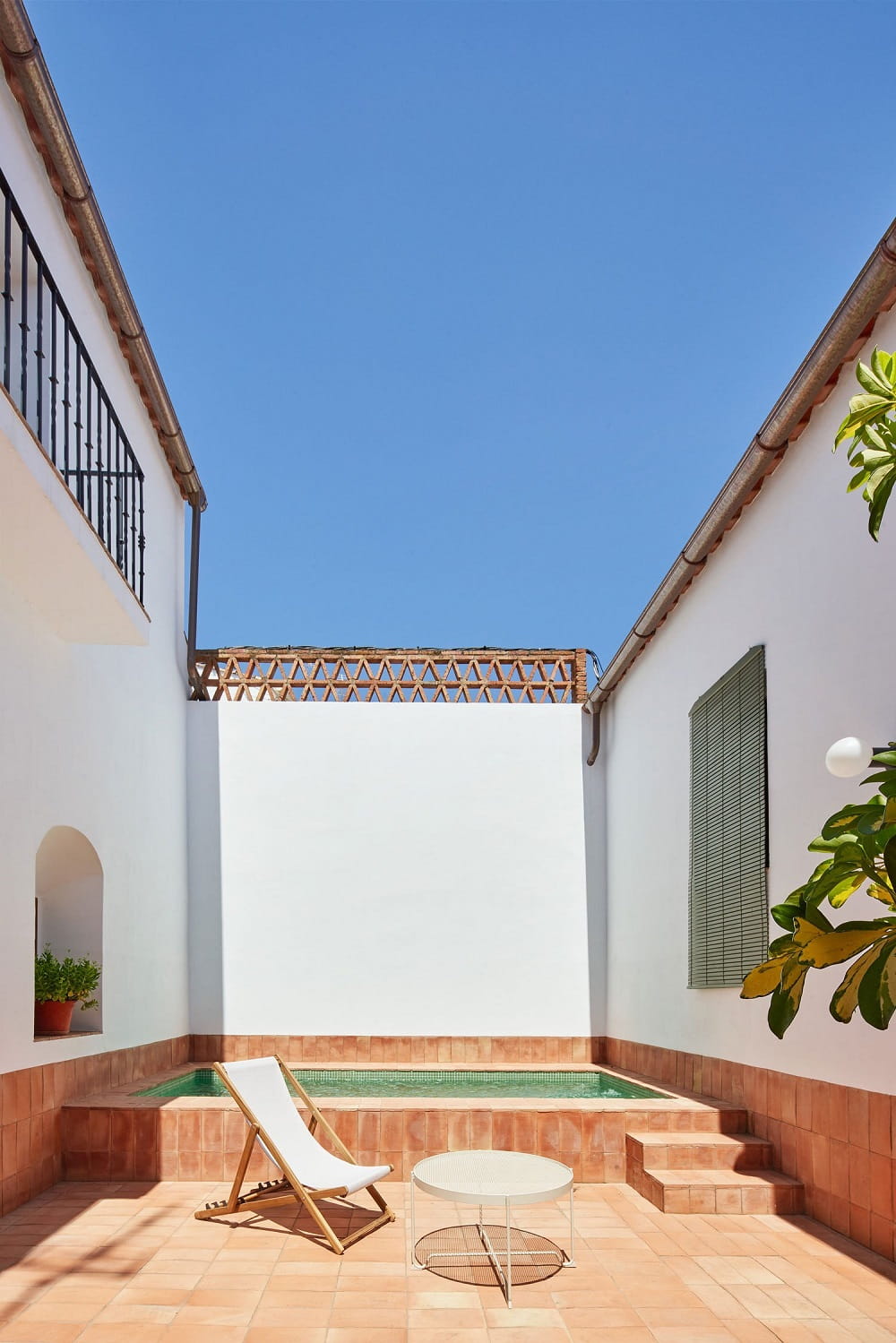 Casa Rural in Badajoz Designed by Lucas y Hernandez-Gil