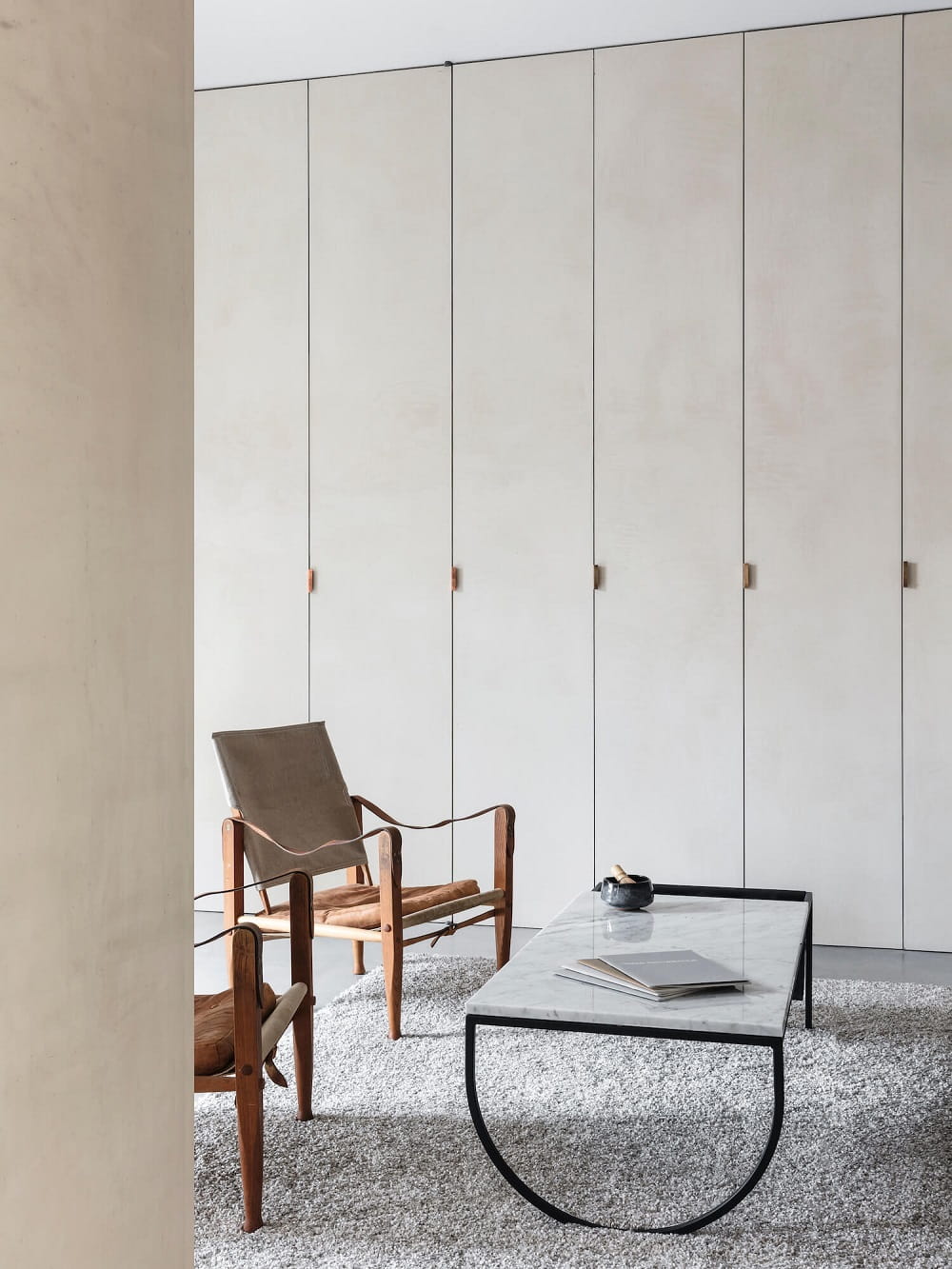 Safari Chairs by Kaare Klint for Carl Hansen & Son; Piero Coffee Table by Joa Herrenknecht from Bolia; Mayor Sofa by Arne Jacobsen & Flemming Lassen for &Tradition