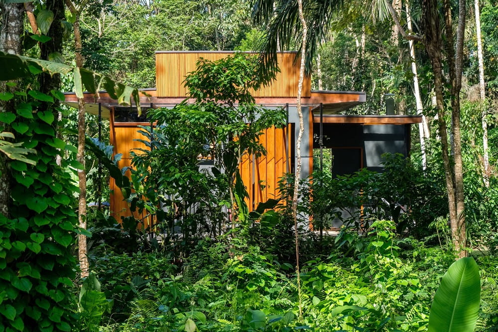 Sustainable Dwelling in Ubatuba by PITTA Arquitetura