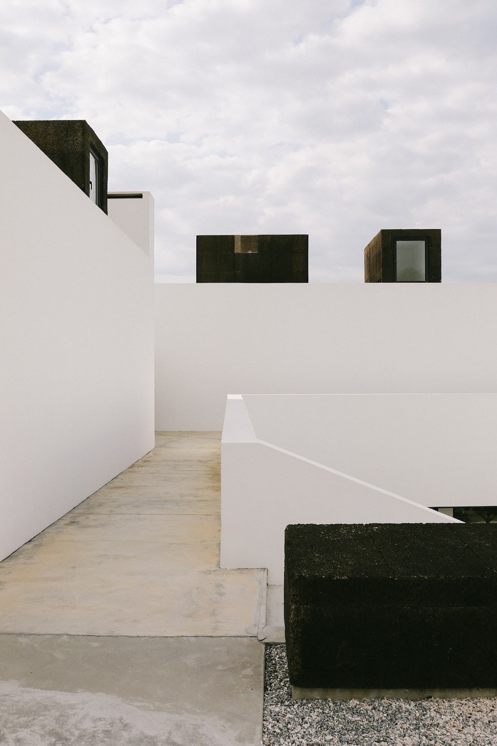 Architects: Vora Arquitectura. Location: Arraiolos, Alentejo, Portugal. Photographer: Alexander Zakharov
