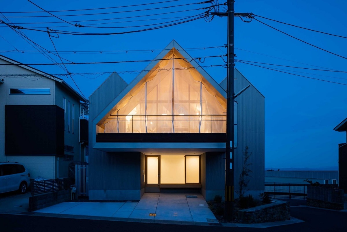 Newtown House in Kyoto by Kohei Yukawa + Hiroto Kawaguchi
