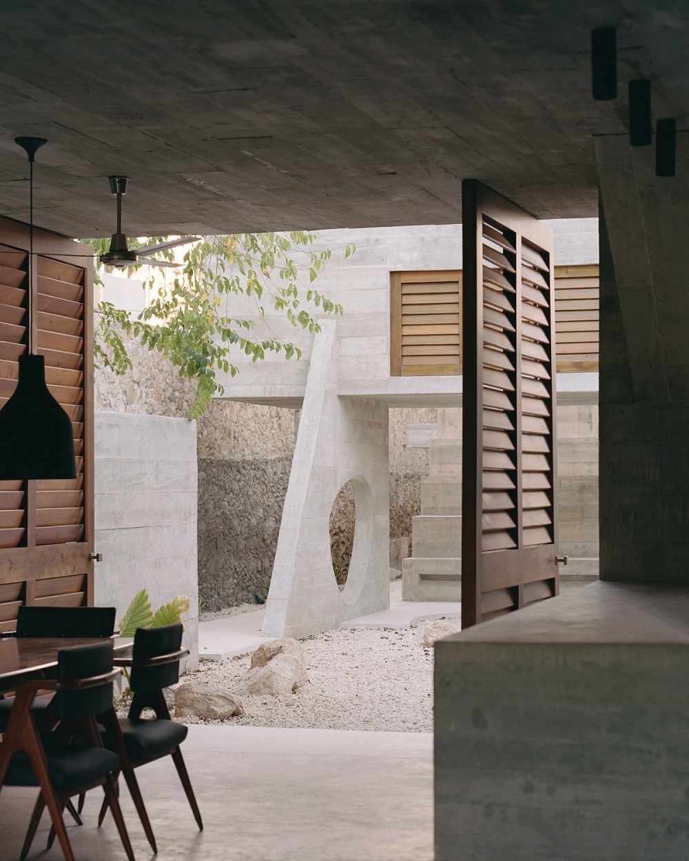 Sculptural Concrete House in Merida by Ludwig Godefroy Architecture