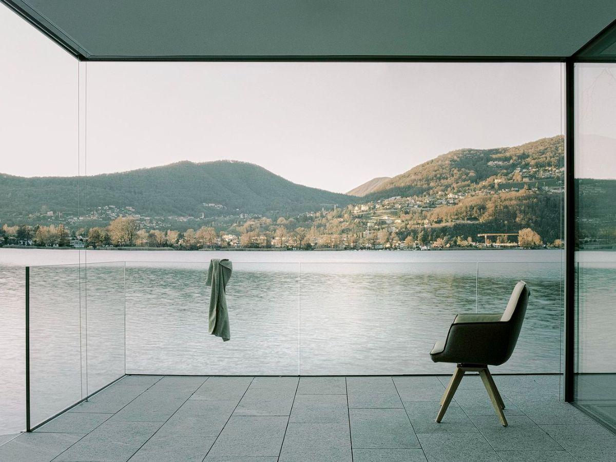 Project: Holiday Residence. Landscape Architect: Giorgio Aeberli. Location: Collina d'Oro, Switzerland. Photographer: Simone Bossi