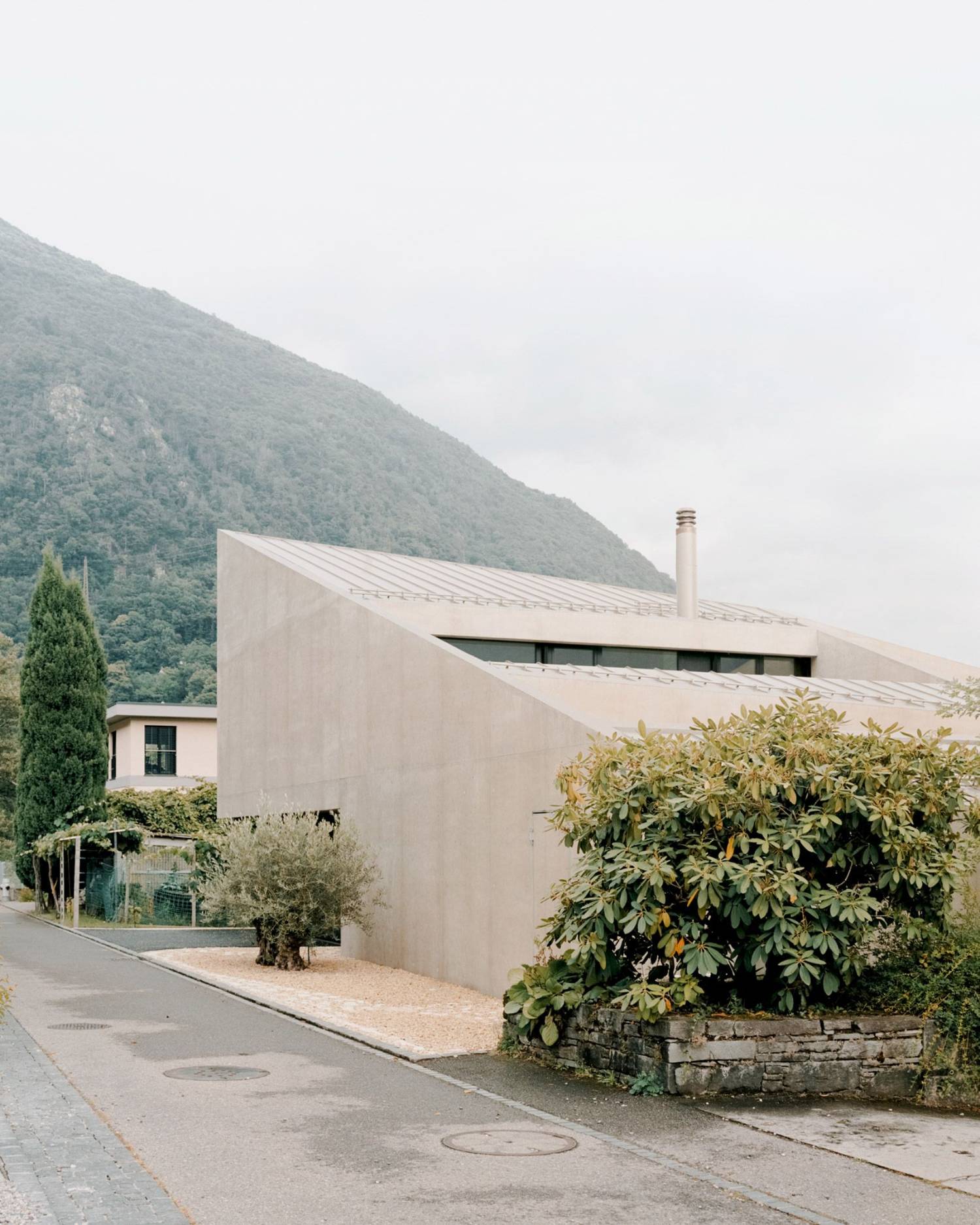 A Monumental Form: Pyramid House in Switzerland by DF_DC Architects