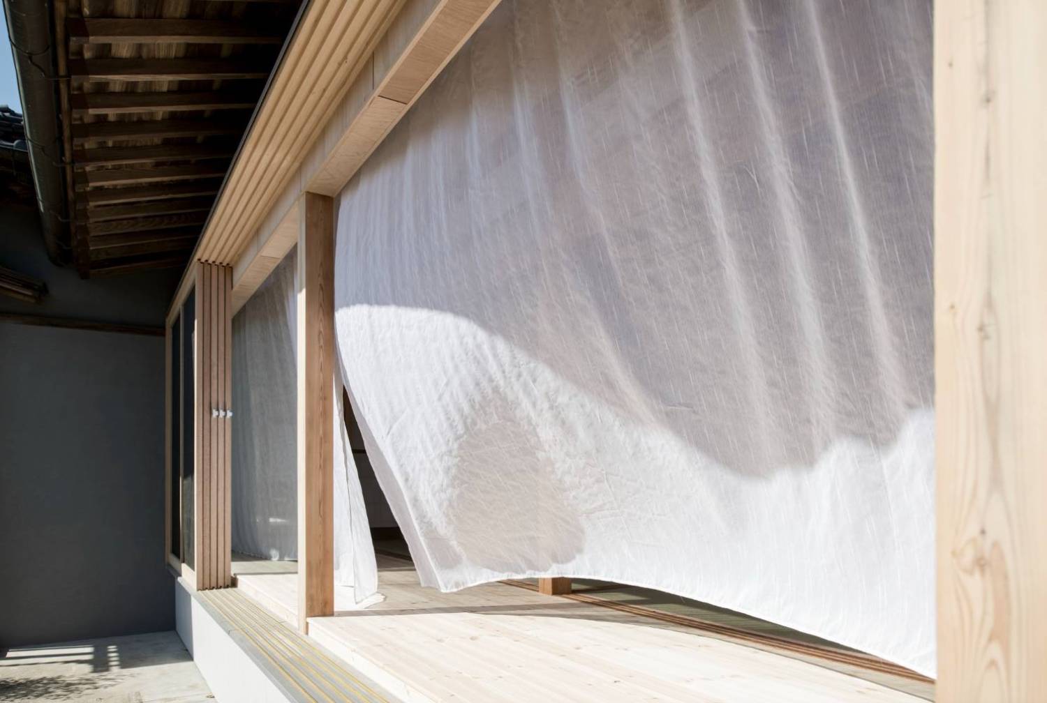 Project: House in Sakura. Architect: Naoyuki Tokuda / tokudaction. Location: Sakura, Chiba, Japan. Photographer: Masaki Komatsu