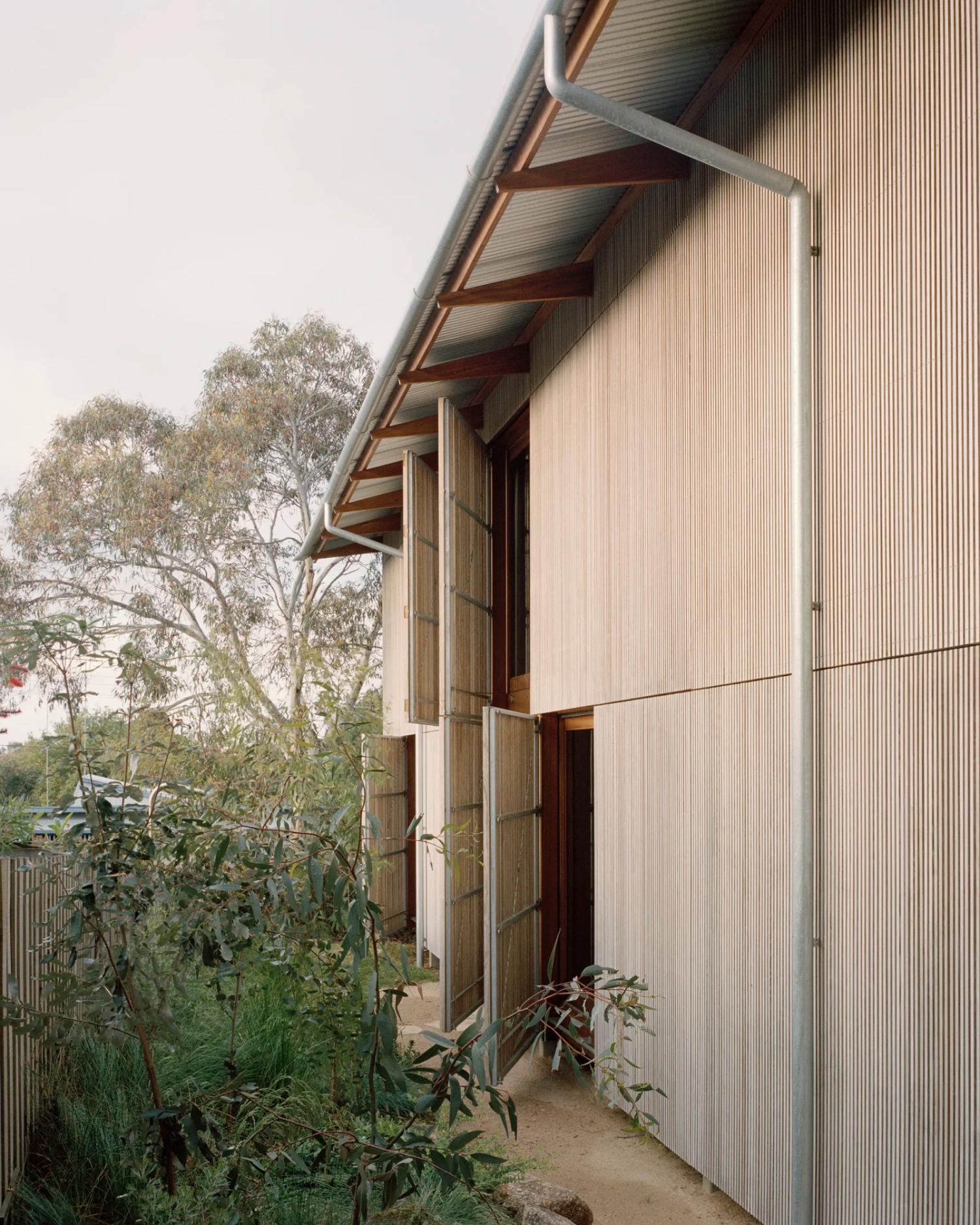 A Timber House in Jan Juc by Eldridge Anderson Architects